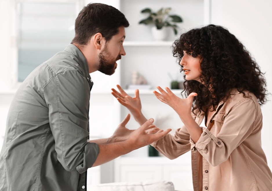 Love bombing and gaslighting behaviors in an early narcissistic relationship